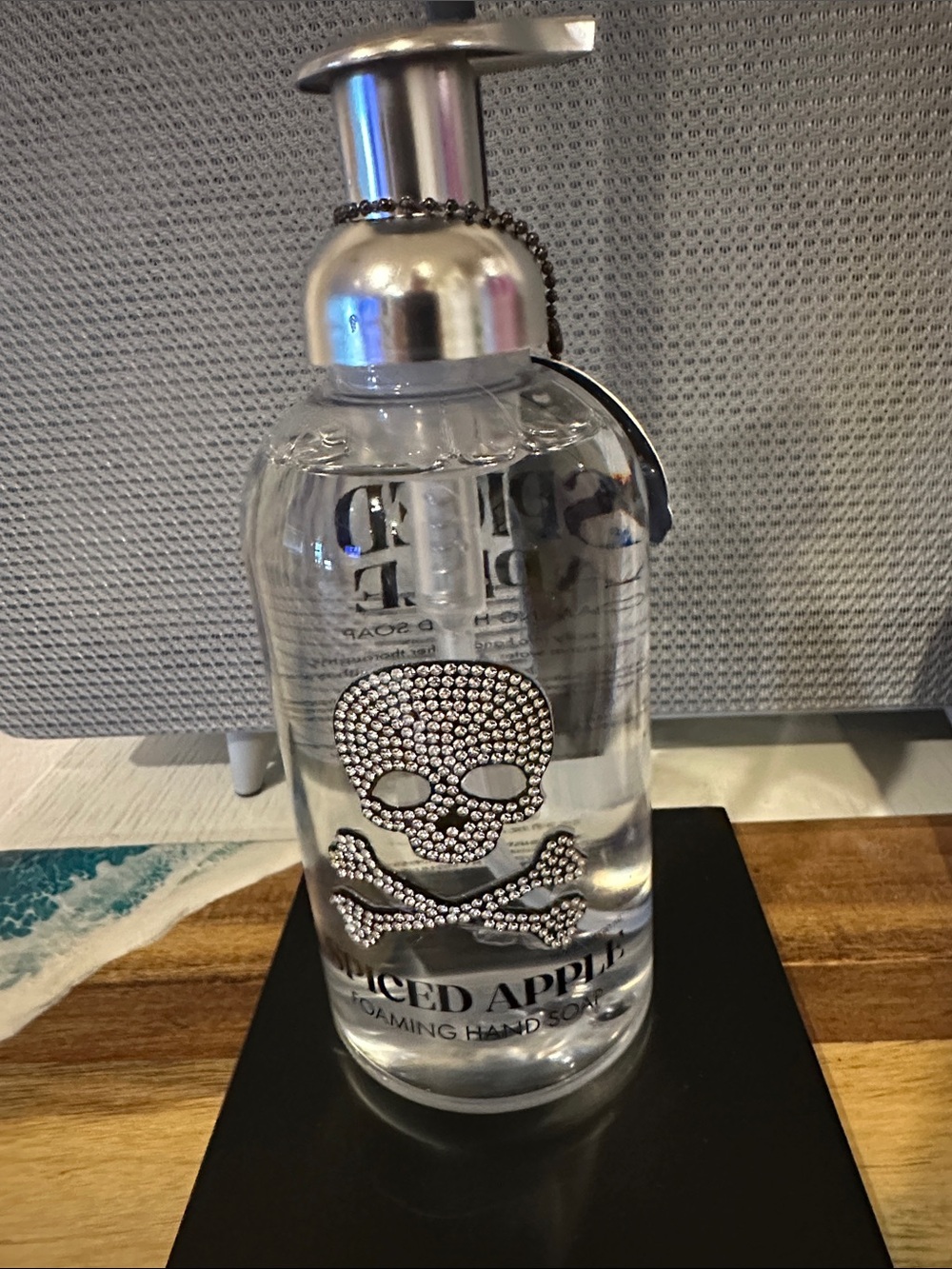 Foaming Hand Soap - Clear with Rhinestone Skull - N/A Brand